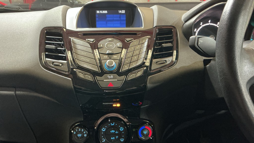 Used Ford Fiesta 2016 for sale - 76430933: Photo 11