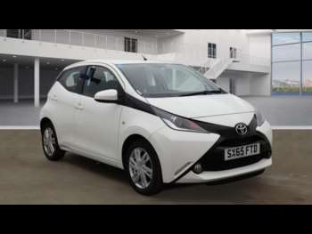 2016 - 1.0 VVT-i x-pression 5-Door