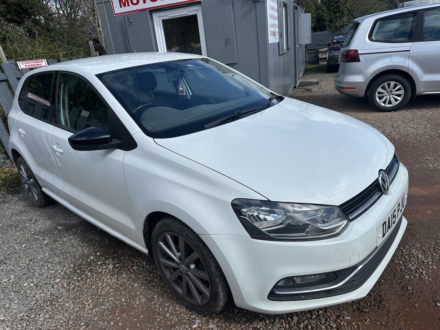Used Volkswagen Polo 2015 for sale - 78219584: Photo 2