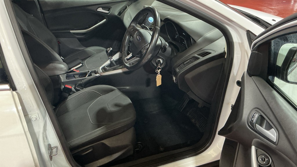 Used Ford Focus 2017 for sale - 76571196: Photo 9