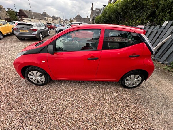 Used Toyota AYGO 2015 for sale - 75463212: Photo 11