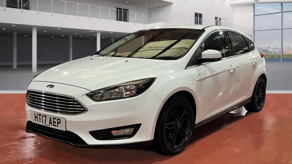 Used Ford Focus 2017 for sale - 76758839: Photo 2
