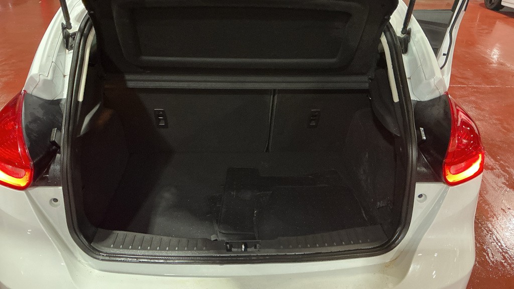 Used Ford Focus 2017 for sale - 76758839: Photo 7