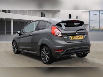 Used Ford Fiesta 2016 for sale - 76935340: Photo