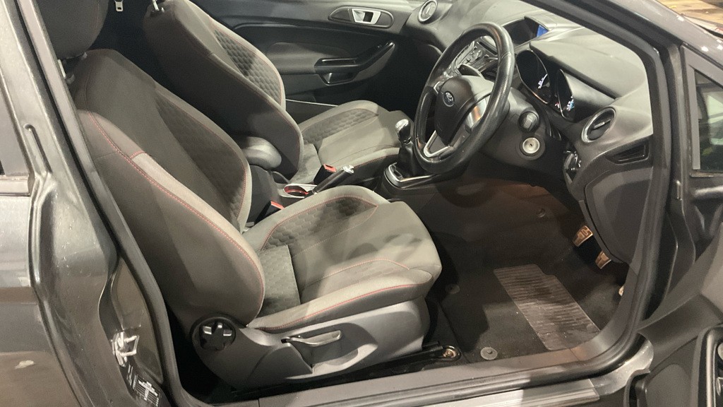 Used Ford Fiesta 2016 for sale - 76935340: Photo 9