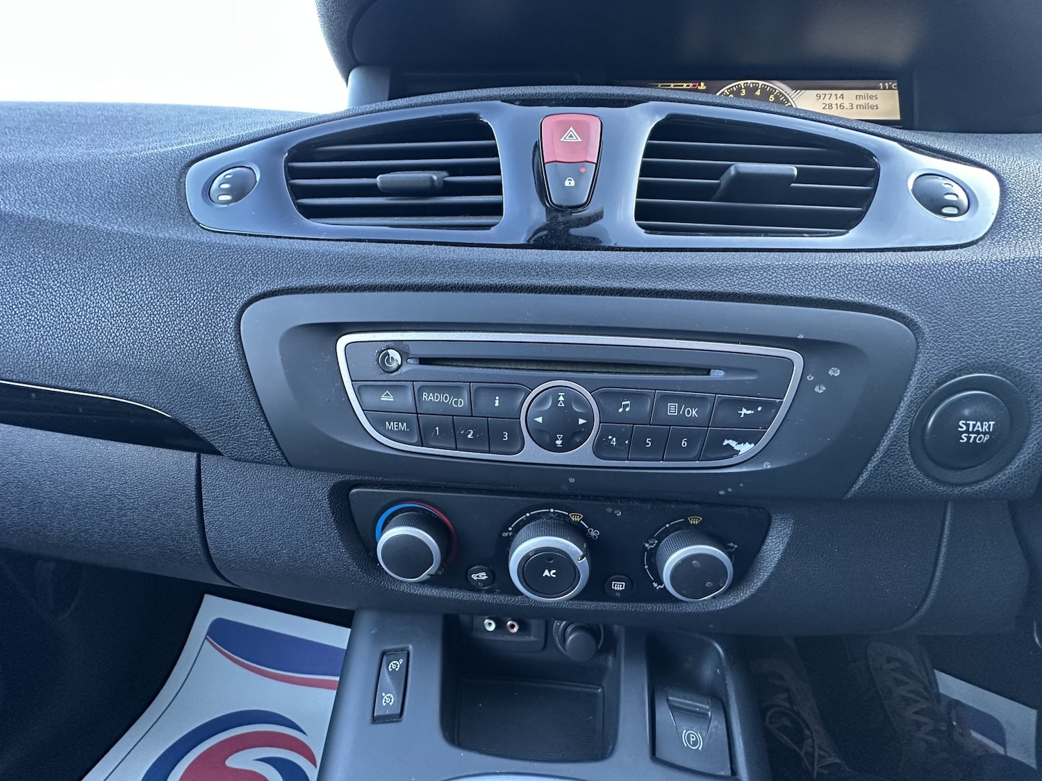 Used Renault Scenic 2011 for sale - 77807232: Photo 20