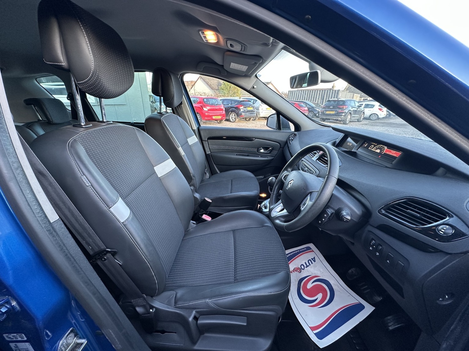 Used Renault Scenic 2011 for sale - 77807232: Photo 22