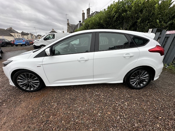Used Ford Focus 2017 for sale - 76093644: Photo 10