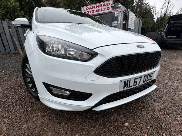 Used Ford Focus 2017 for sale - 76093644: Photo 2