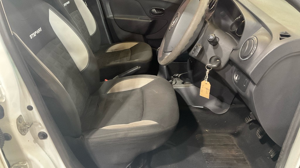 Used Dacia Sandero Stepway 2016 for sale - 78062228: Photo 9