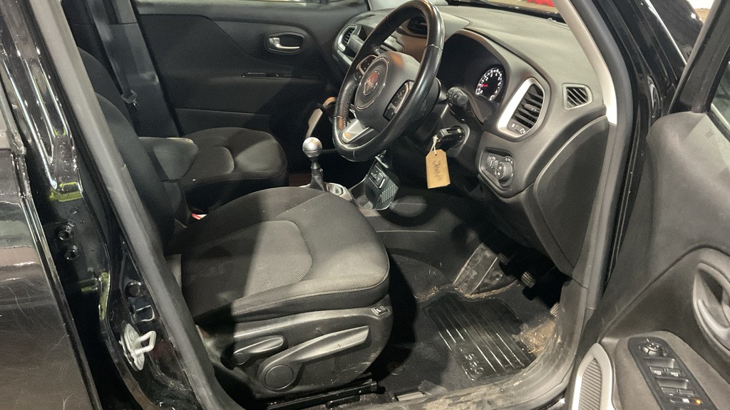 Used Jeep Renegade 2017 for sale - 77314048: Photo 9