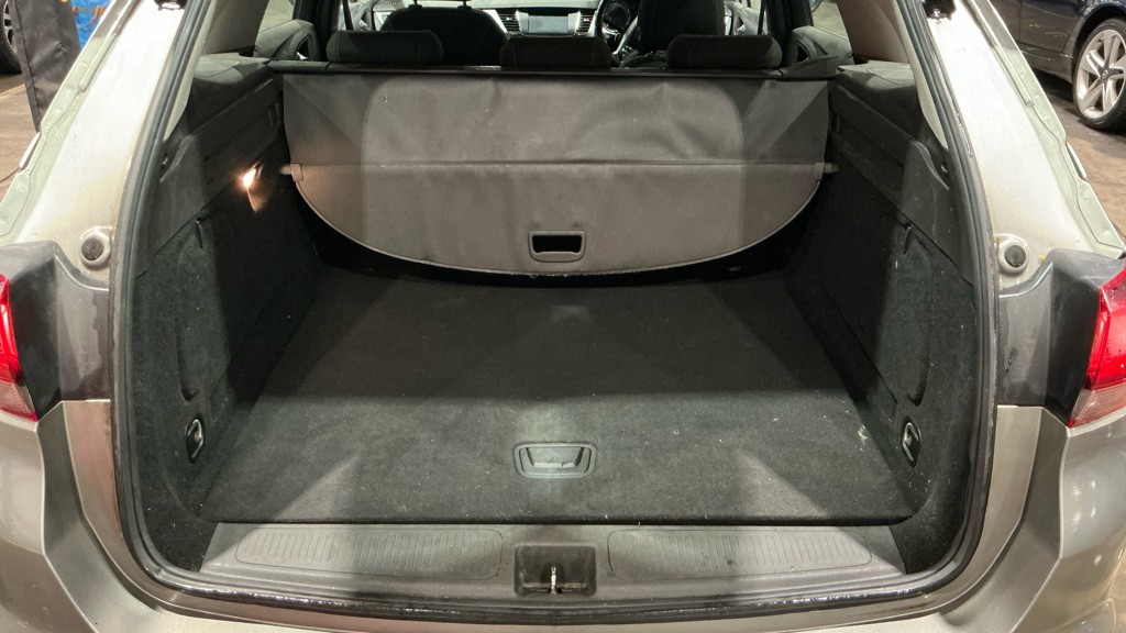 Used Vauxhall Astra 2017 for sale - 77314106: Photo 7