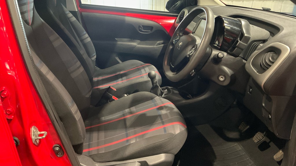 Used Peugeot 108 2016 for sale - 76758841: Photo 9