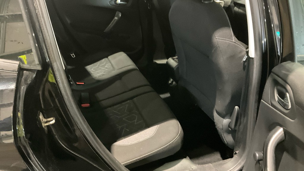 Used Peugeot 2008 2017 for sale - 77096881: Photo 18