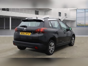 Used Peugeot 2008 2017 for sale - 77096881: Photo