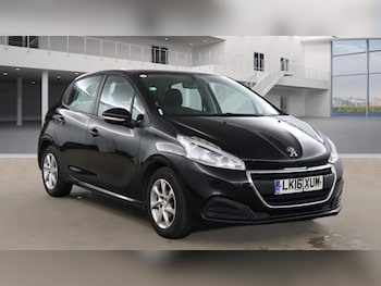 Used Peugeot 208 2016 for sale - 76120320: Photo