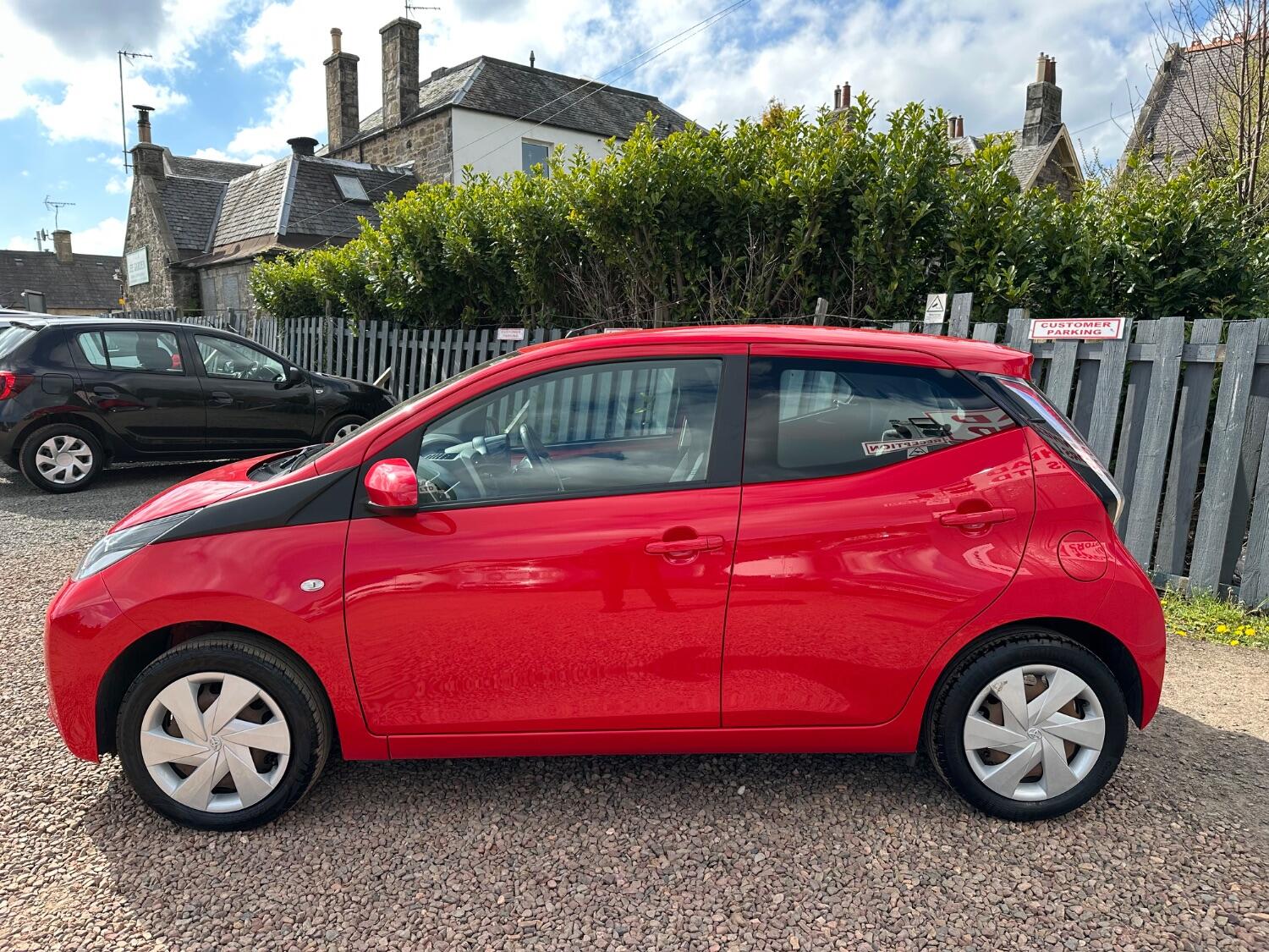 Used Toyota AYGO 2017 for sale - 77707332: Photo 10