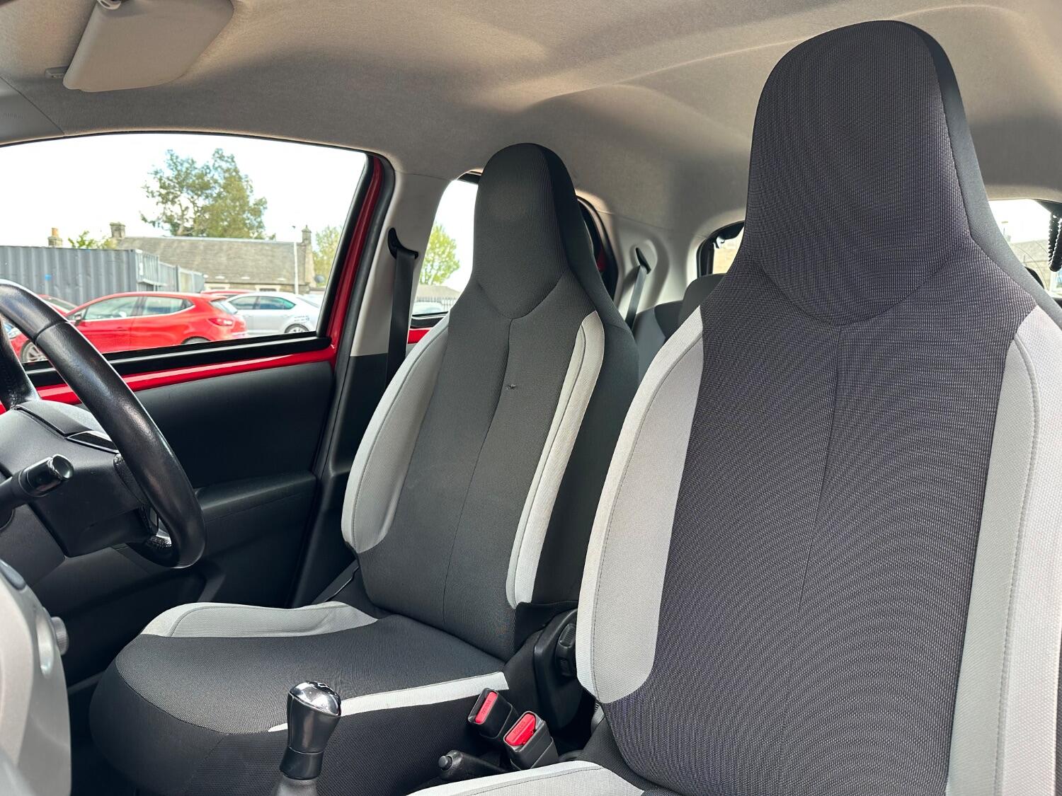 Used Toyota AYGO 2017 for sale - 77707332: Photo 24