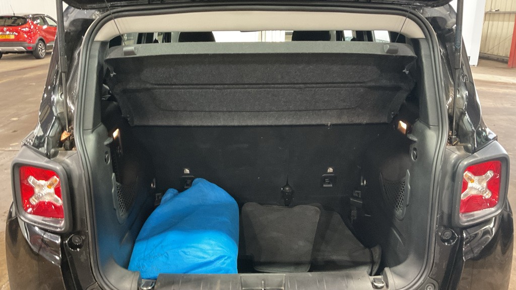 Used Jeep Renegade 2017 for sale - 77991609: Photo 12