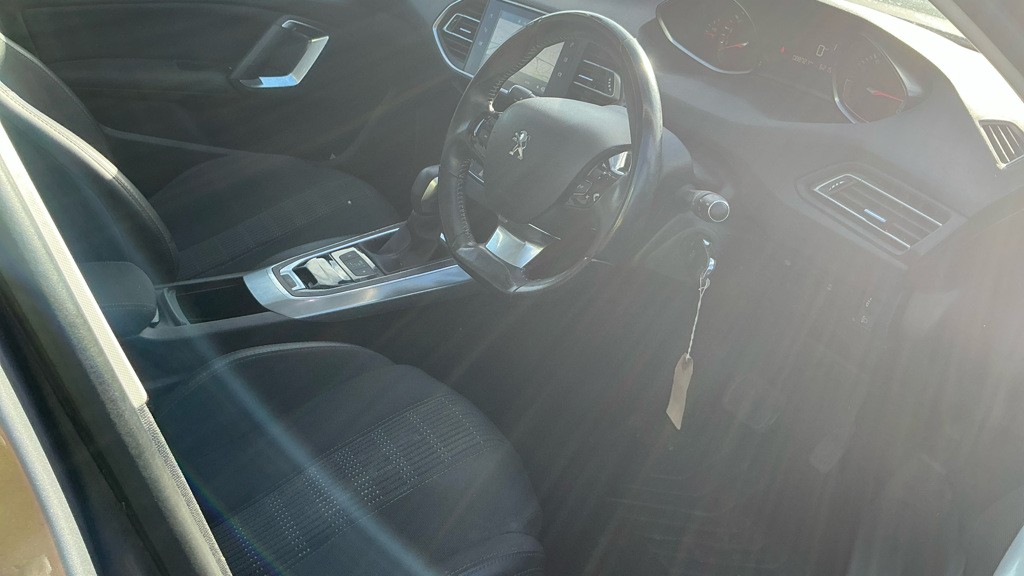 Used Peugeot 308 SW 2017 for sale - 76571101: Photo 10