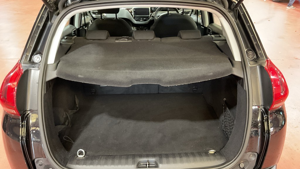 Used Peugeot 2008 2016 for sale - 76075990: Photo 10