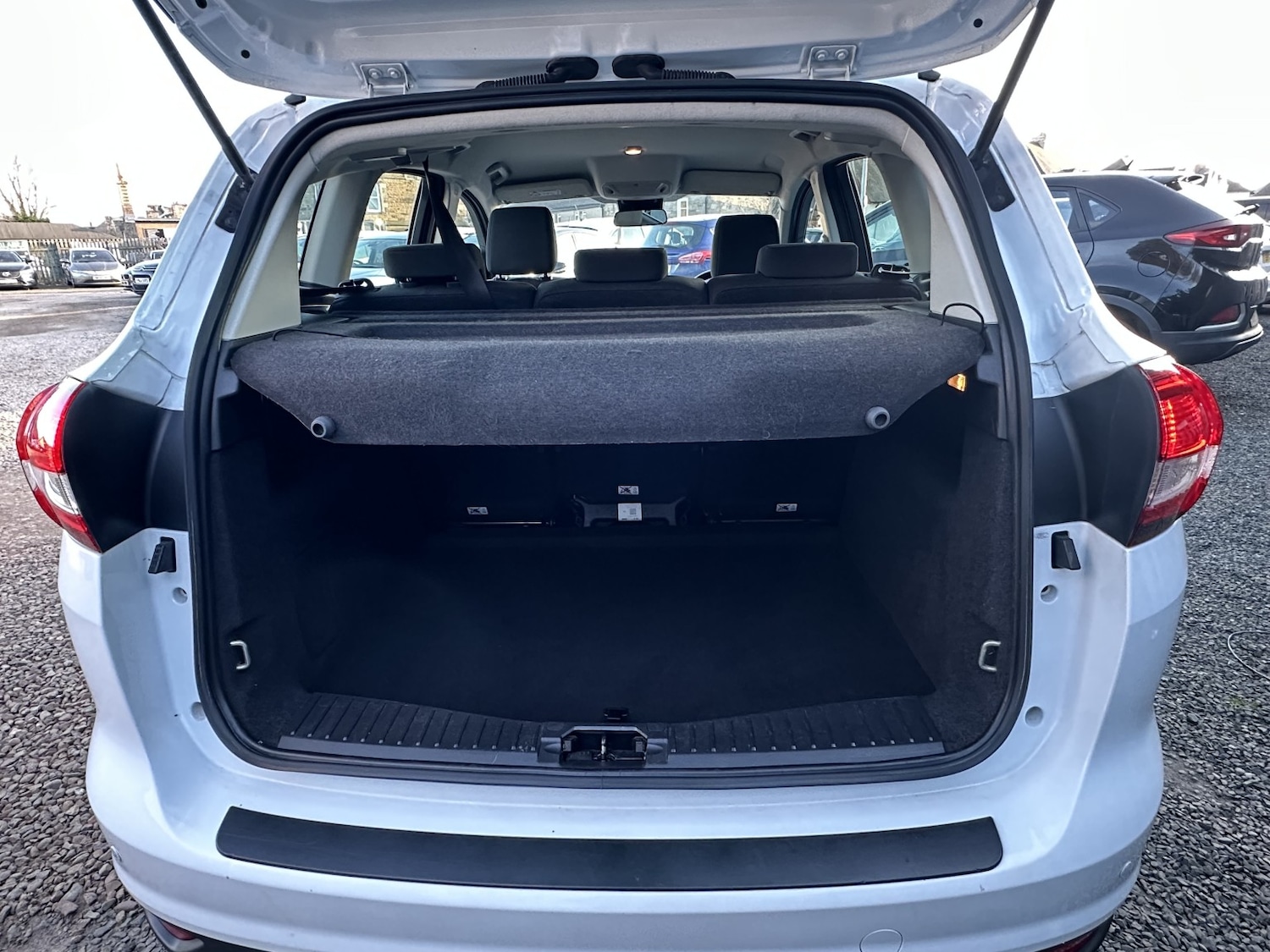 Used Ford C-Max 2016 for sale - 77632398: Photo 21