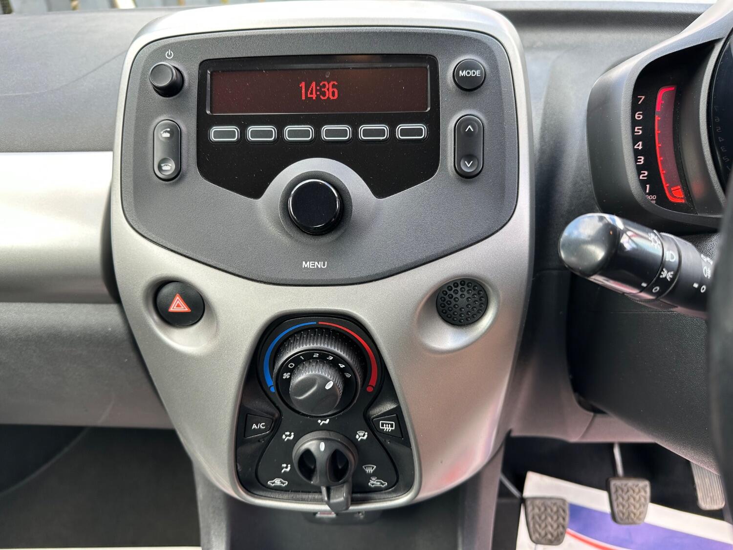 Used Toyota AYGO 2017 for sale - 76794540: Photo 30