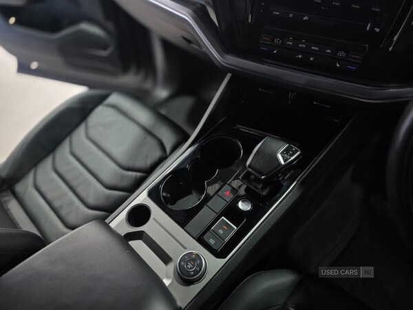 Used Volkswagen Touareg 2019 for sale - 76671774: Photo 36