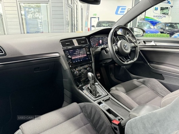Used Volkswagen Golf 2017 for sale - 76043495: Photo 17
