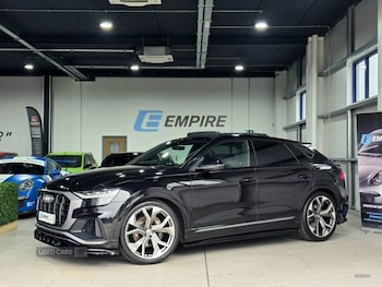 Audi - Q8