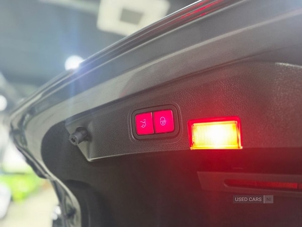 Used Mercedes-Benz C Class 2017 for sale - 76500471: Photo 32