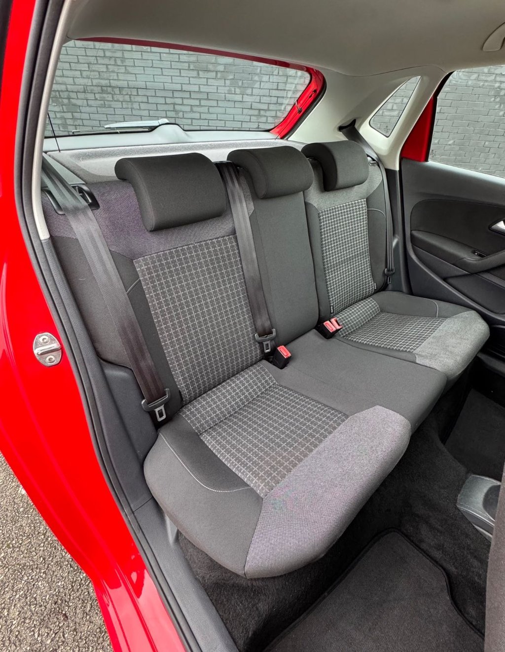 Used Volkswagen Polo 2015 for sale - 77378254: Photo 24