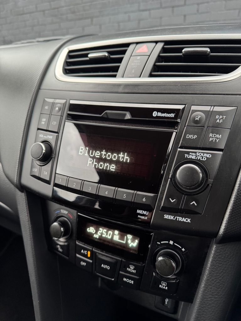 Used Suzuki Swift 2013 for sale - 77302506: Photo 26