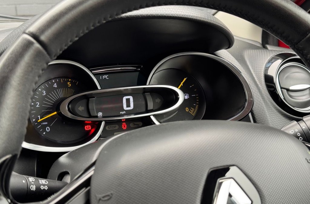 Used Renault Clio 2015 for sale - 78128834: Photo 24