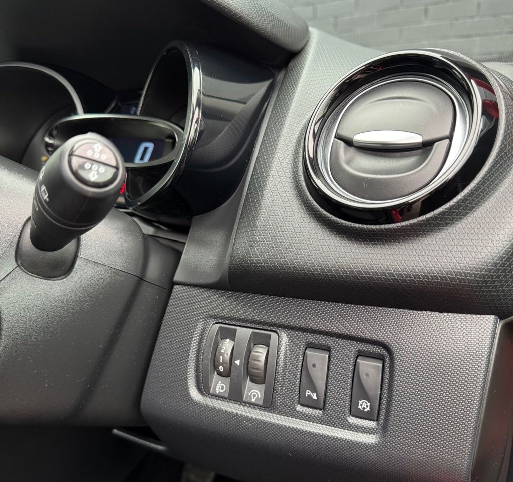 Used Renault Clio 2015 for sale - 78128834: Photo 29