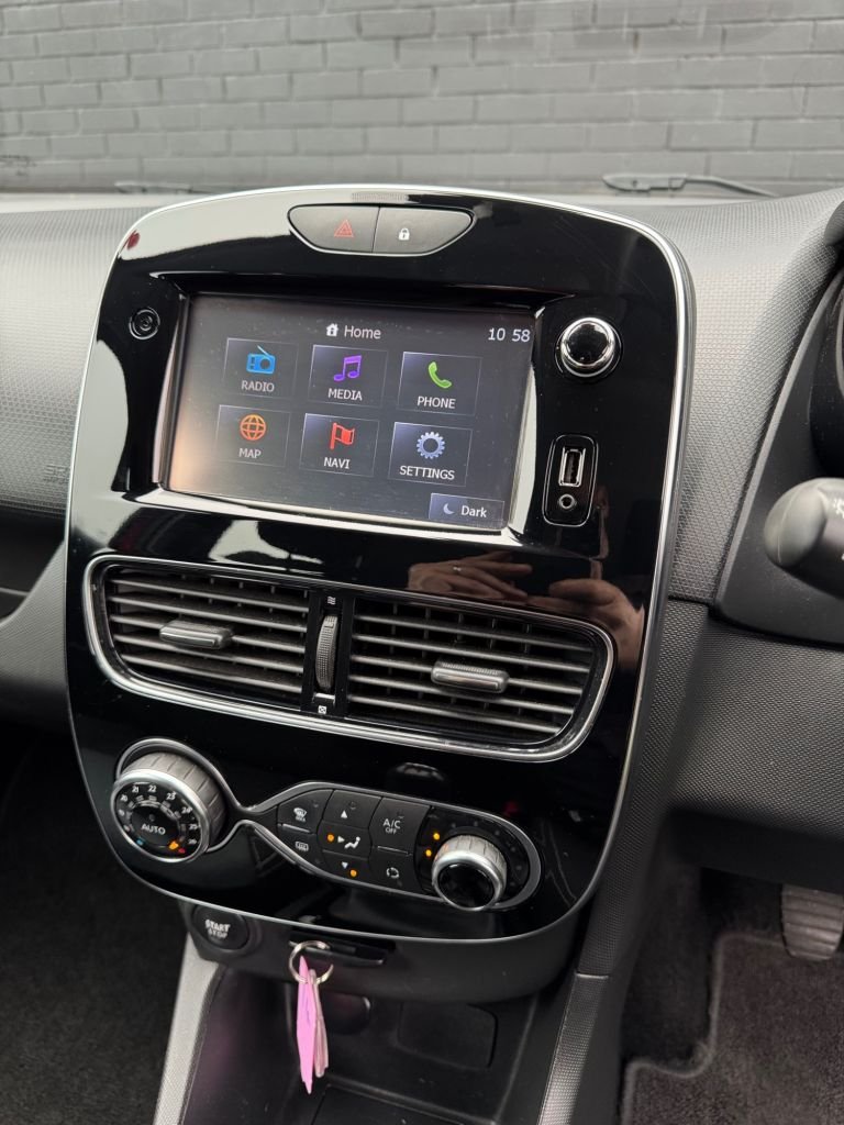 Used Renault Clio 2015 for sale - 78128834: Photo 31