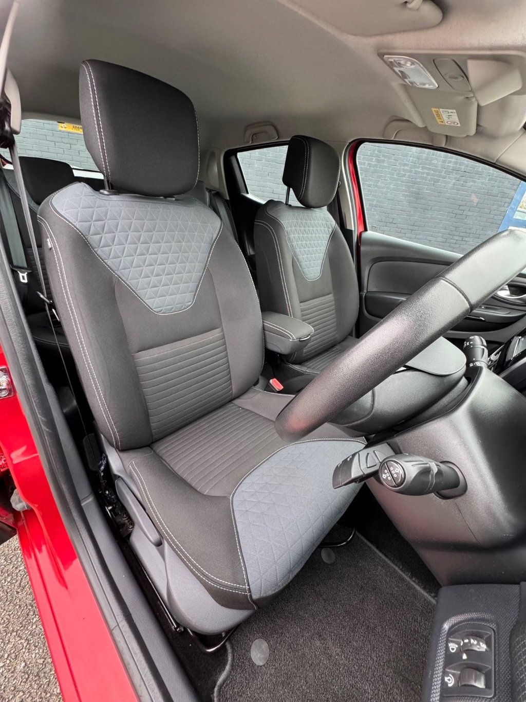 Used Renault Clio 2015 for sale - 78128834: Photo 32