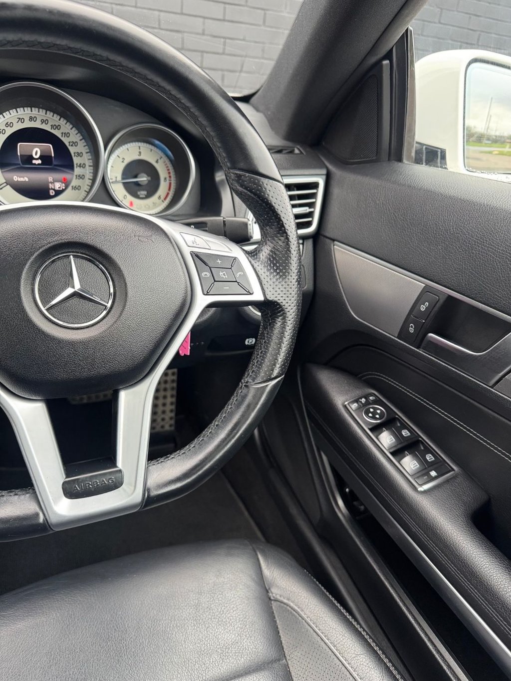 Used Mercedes-Benz E Class 2013 for sale - 77256113: Photo 29