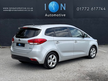 Used Kia Carens 2016 for sale - 77378246: Photo