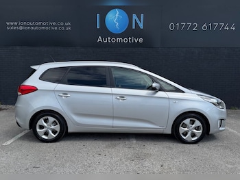 Used Kia Carens 2016 for sale - 77378246: Photo