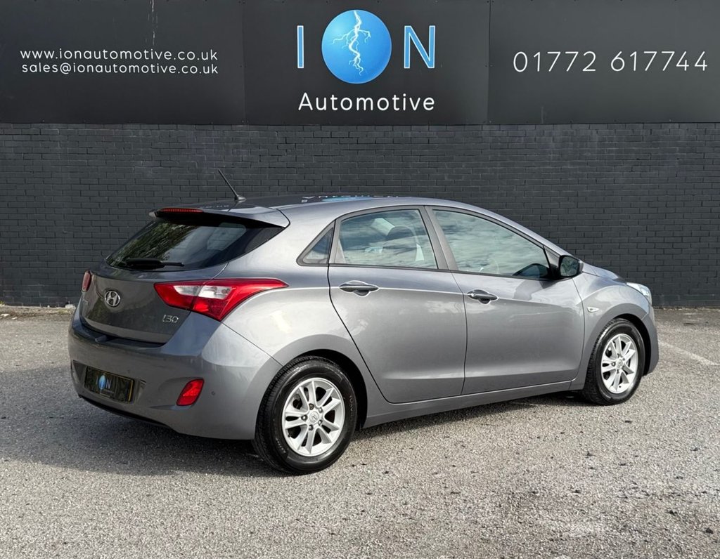 Used Hyundai i30 2013 for sale - 76118452: Photo 2