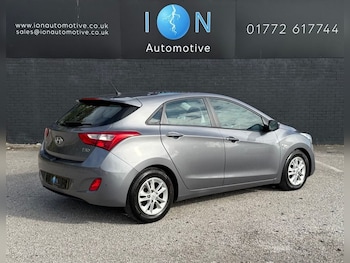 Used Hyundai i30 2013 for sale - 76118452: Photo 2