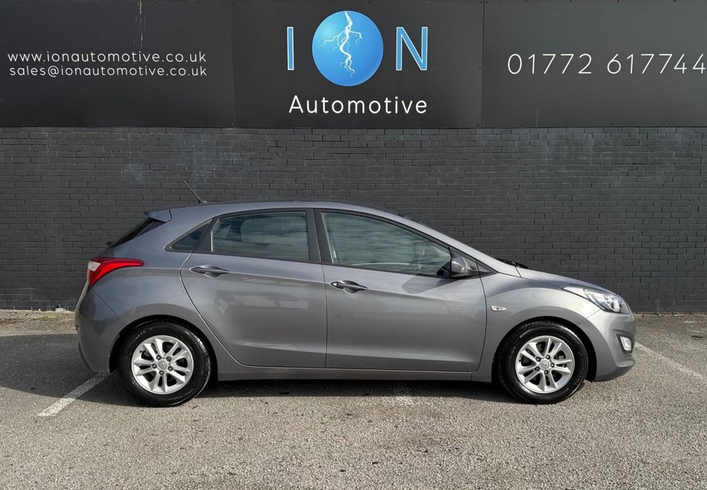 Used Hyundai i30 2013 for sale - 76118452: Photo 3