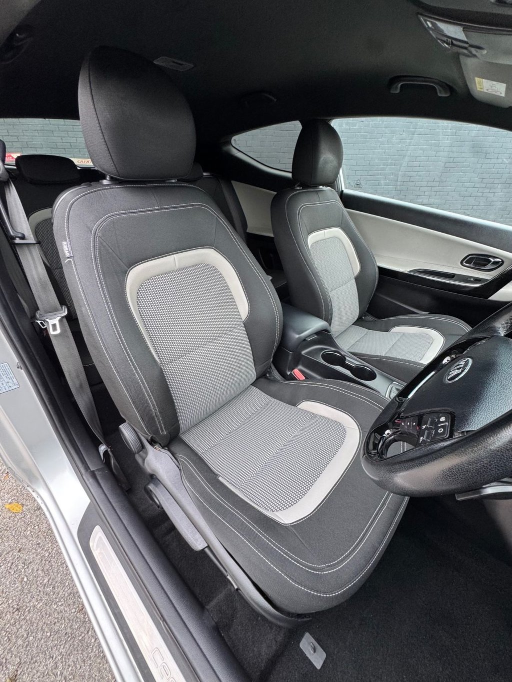 Used Kia Pro Ceed 2014 for sale - 76235407: Photo 28