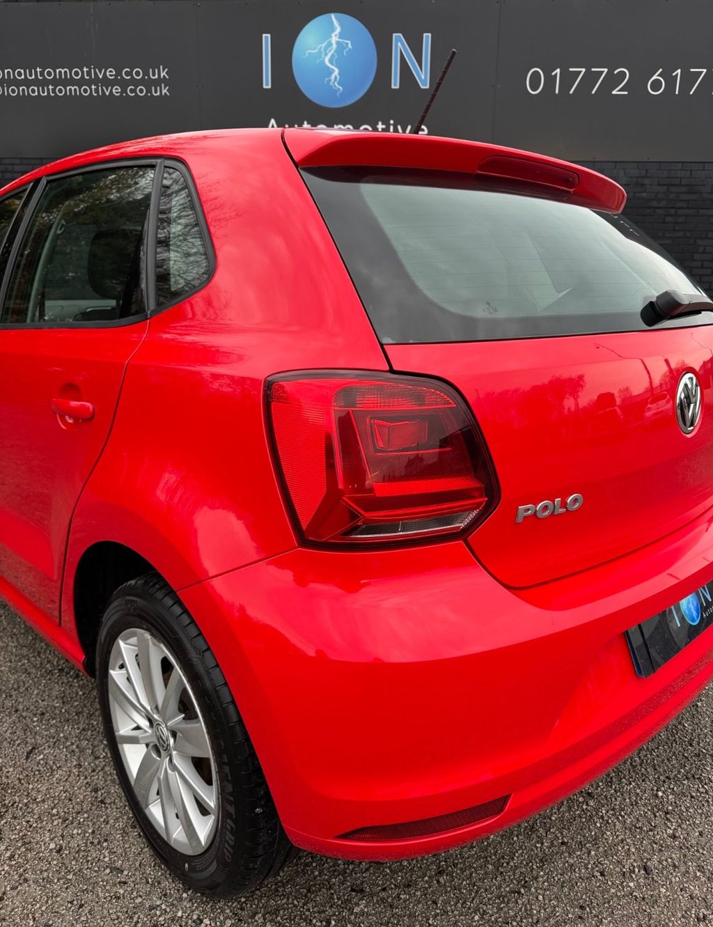 Used Volkswagen Polo 2015 for sale - 76546509: Photo 10