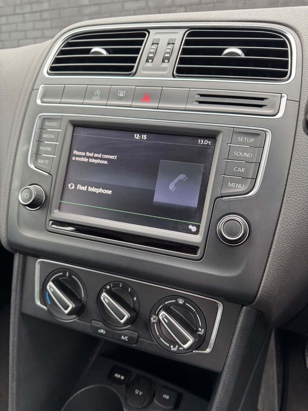 Used Volkswagen Polo 2015 for sale - 76546509: Photo 29