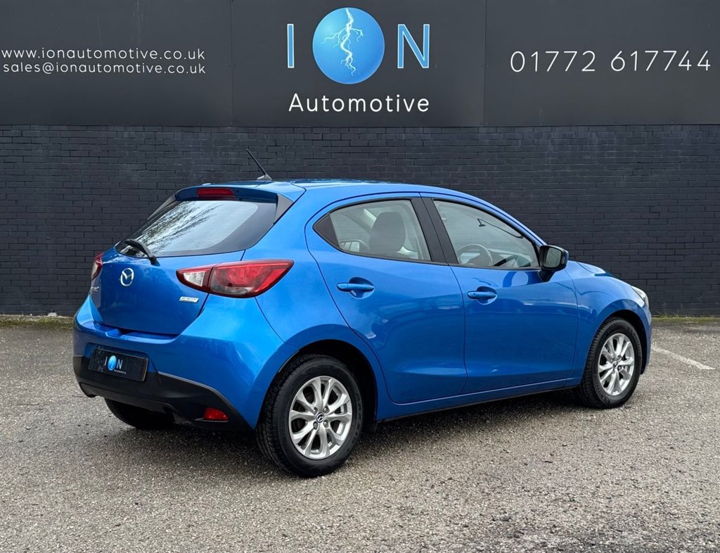 Used Mazda Mazda2 2015 for sale - 76590946: Photo 2