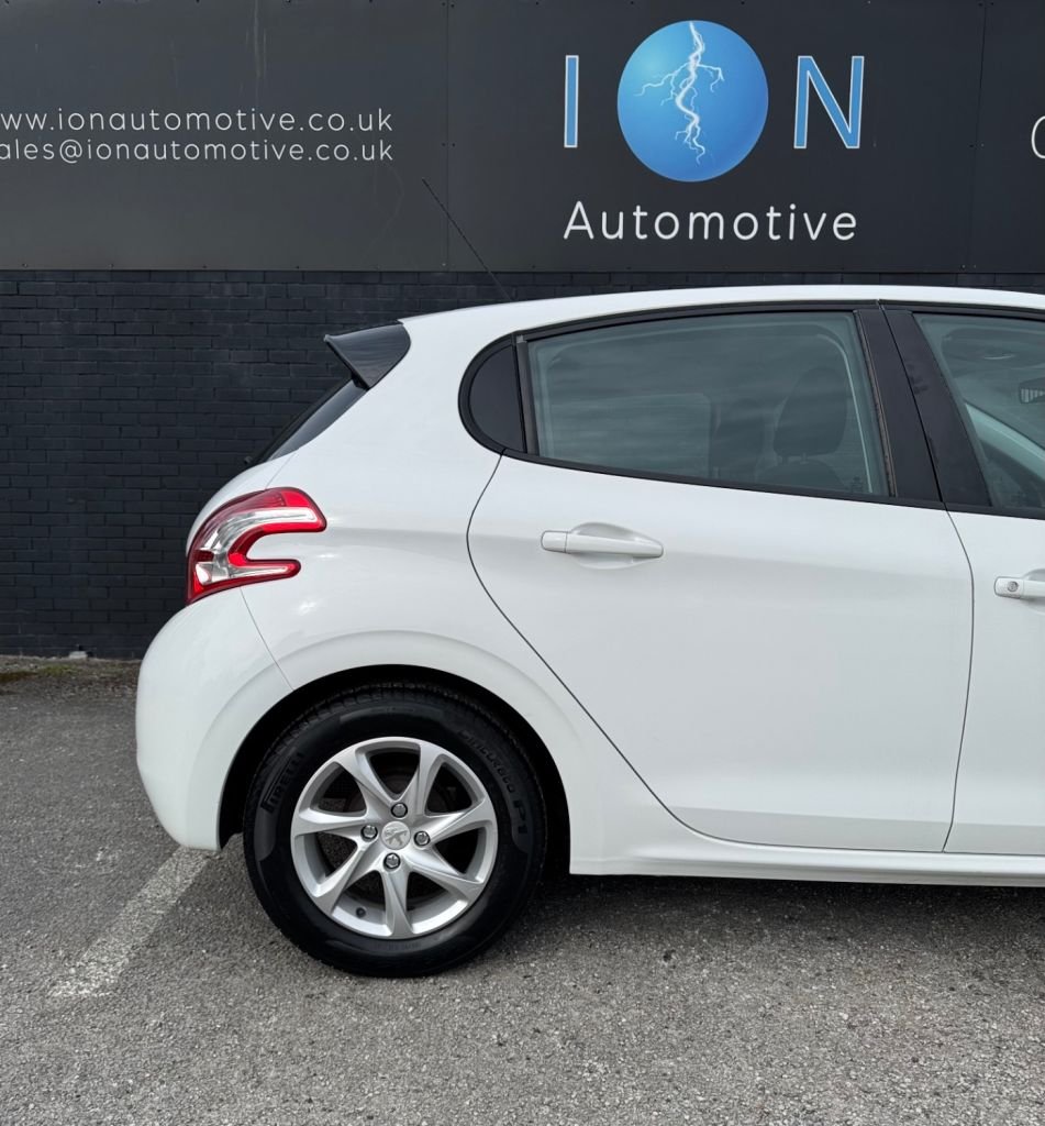 Used Peugeot 208 2012 for sale - 77981648: Photo 12