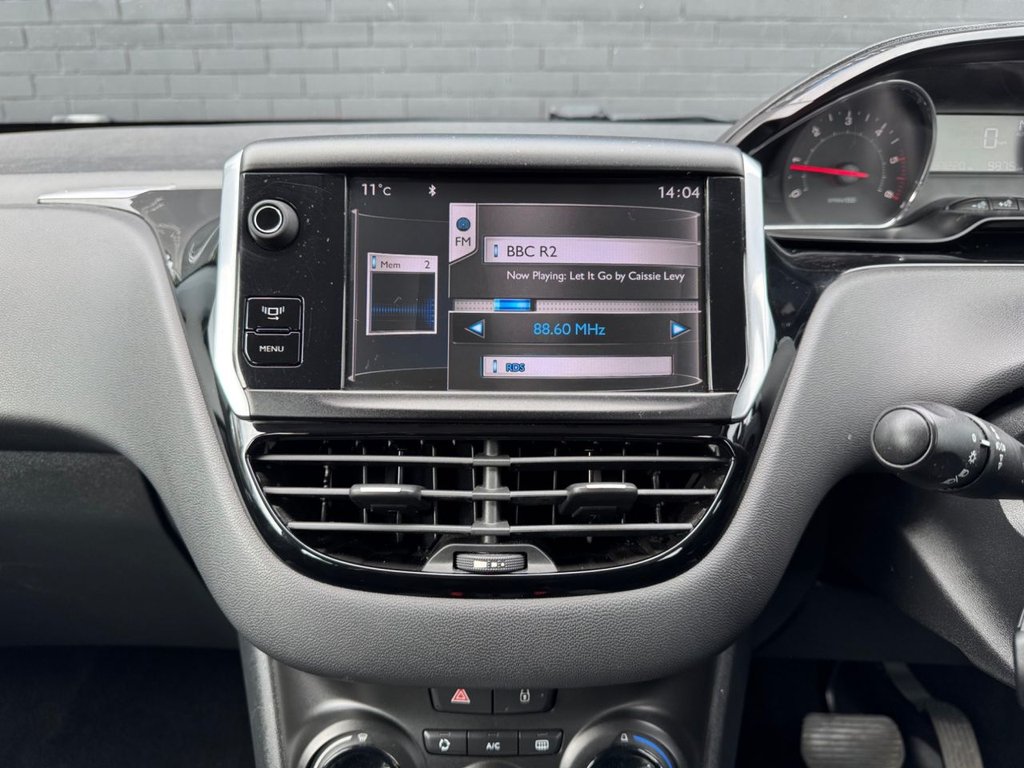 Used Peugeot 208 2012 for sale - 77981648: Photo 21