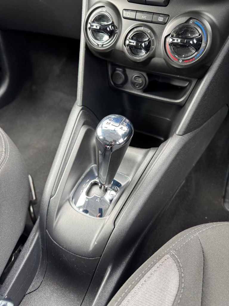 Used Peugeot 208 2012 for sale - 77981648: Photo 26